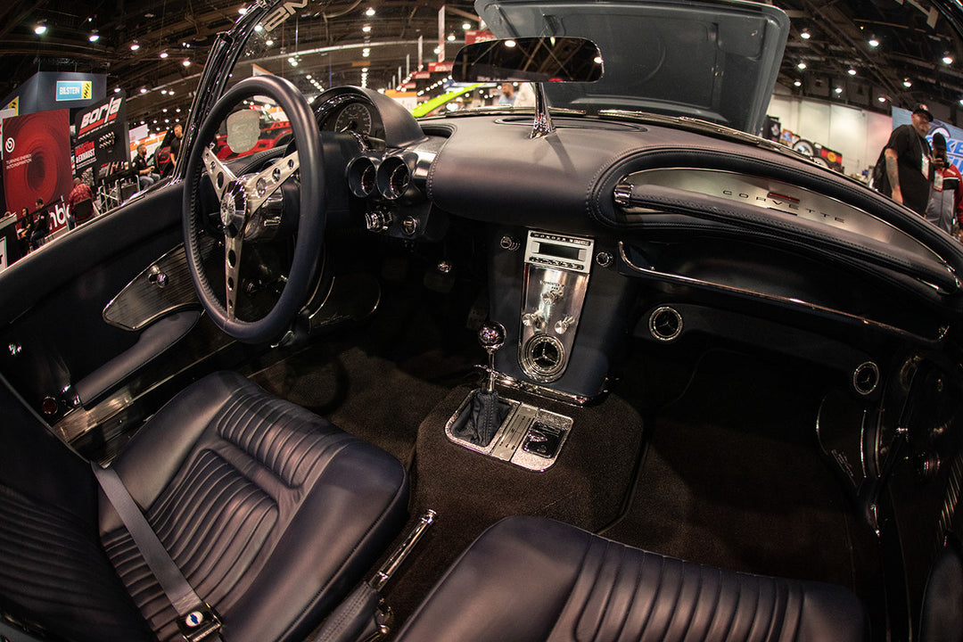 1958-62 Chevrolet Corvette Wonder Bar® Radio-RetroSound – Retro